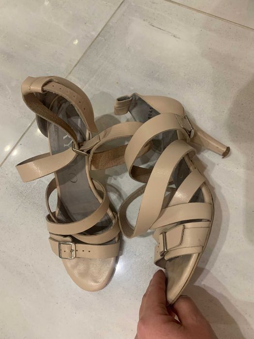 buty skóra naturalna rozmiar 36 gino rossi ryłko