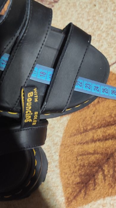 Сандалі Dr.Martens 37-38.