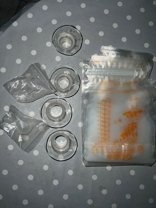 Bomba de amamentação MOMCOZY e MEDELA