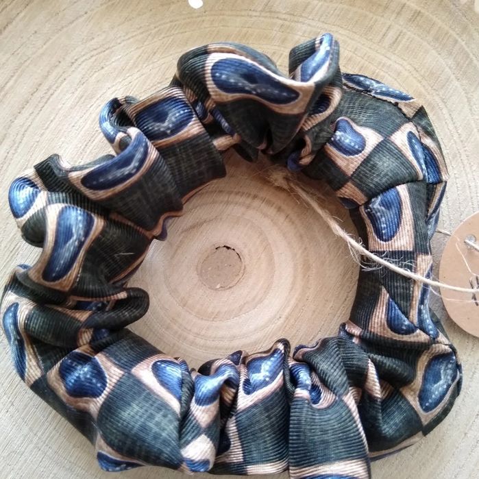 Nowa jedwabna gumka scrunchie