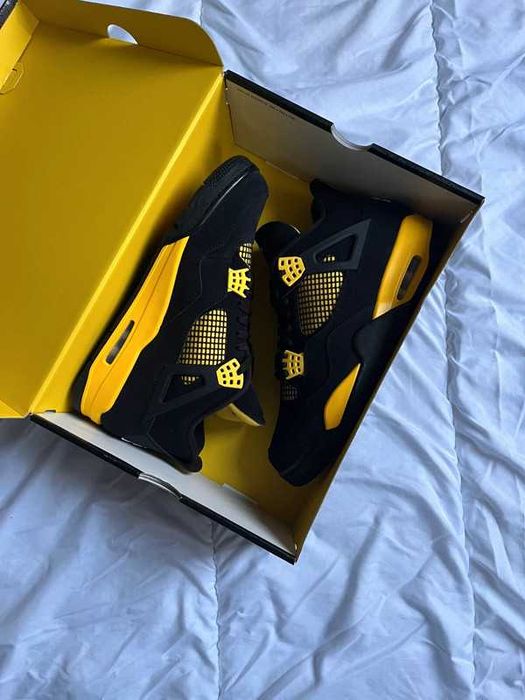 Nike Air Jordan 4 Retro Thunder Rozmiar 44