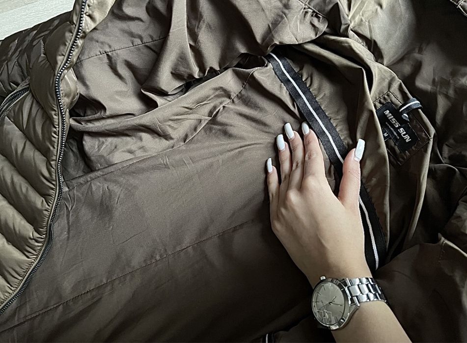 Пуховик новый под Moncler женский S M шоколад 38