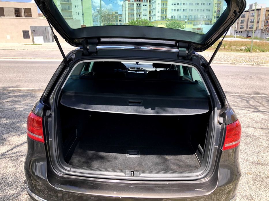 VW Passat 2012 em bom estado