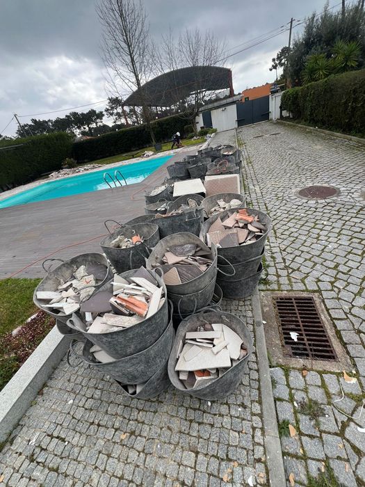 Demolições e serviços