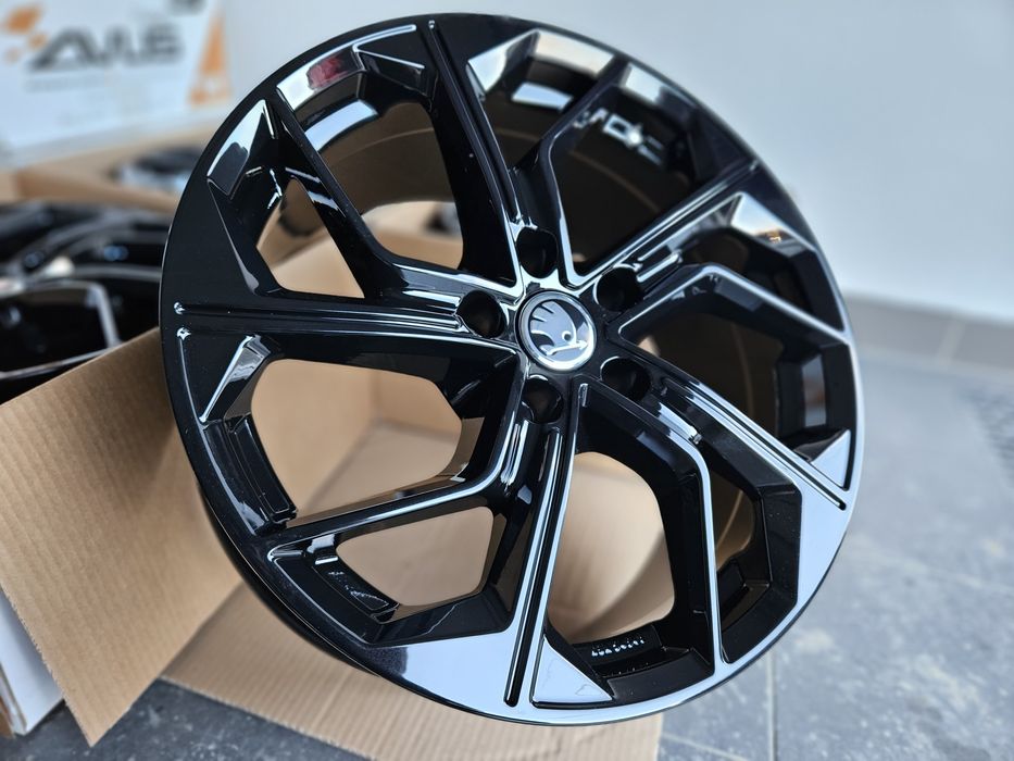 Skoda 18 " Nowe 5x112 Kodiaq Superb Enyaq Octavia Scout Felgi Czarne