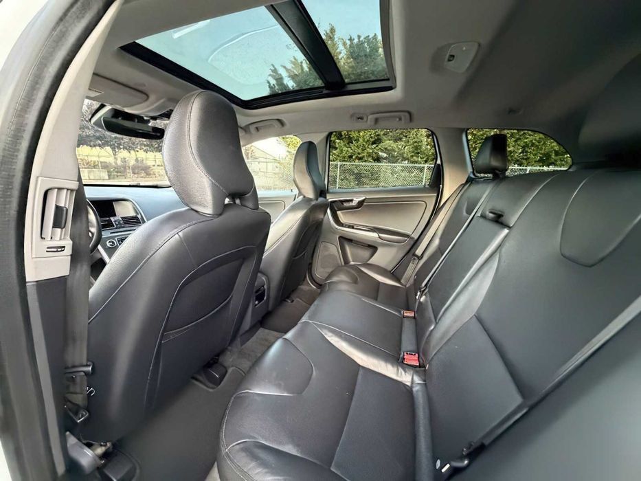 Volvo XC60 T5 Premier      2016