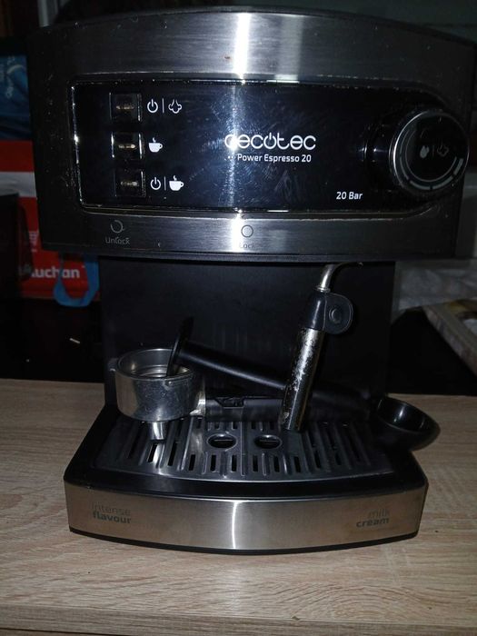 Maquina de sumos  e cafe como nova