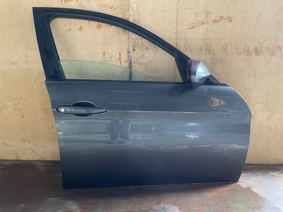 PORTA FRENTE DIREITA BMW E90/E91 318,320,330