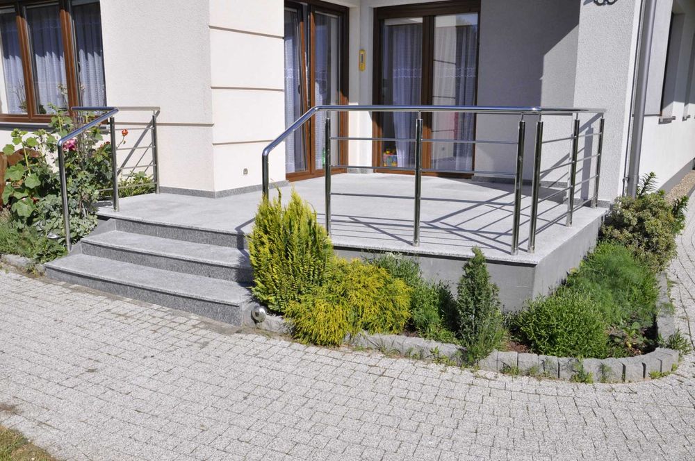 GRANIT G602 Bianco Sardo | płomieniowane stopnice | 150x33x2cm