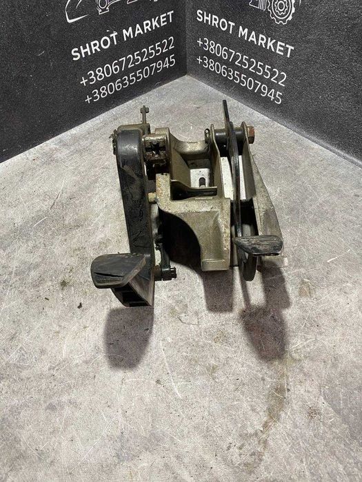 Педальний вузол у зборі гальма щеплення Sprinter W901-W904 9012900419