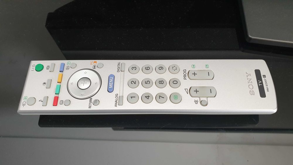 TV Sony Bravia KDL-40P2530 LCD  Como Nova