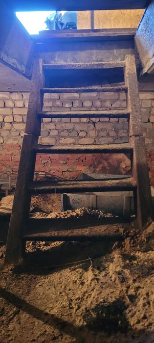 Продам великий капітальний гараж
