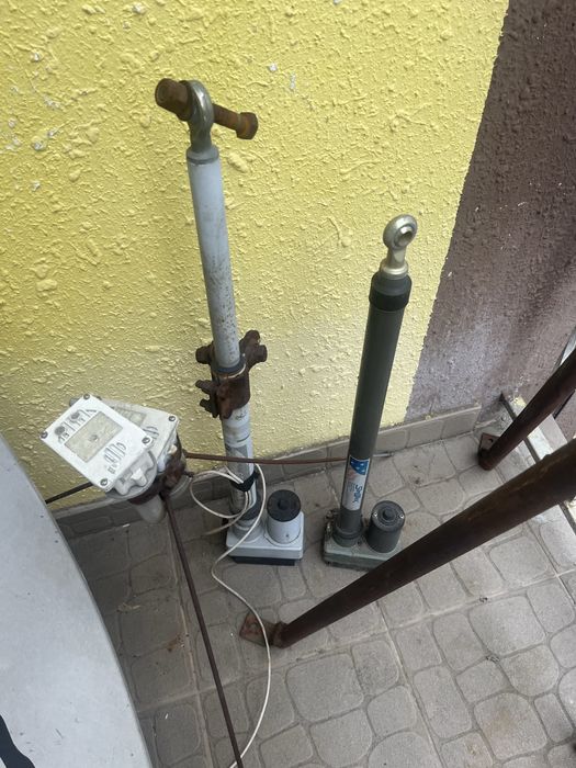 Супутникова антена(тарілка)