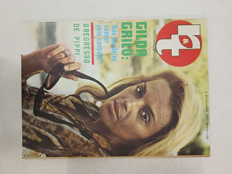Lote de 8 REVISTAS Colecionáveis ( 6 )