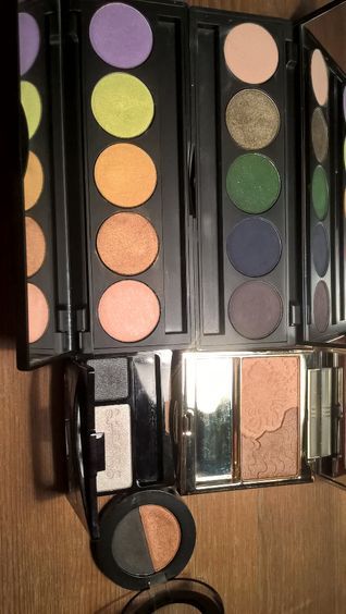 Yves Rocher/Gosh/Joko Cosmetics cienie/palety do makijażu/6 kolorów