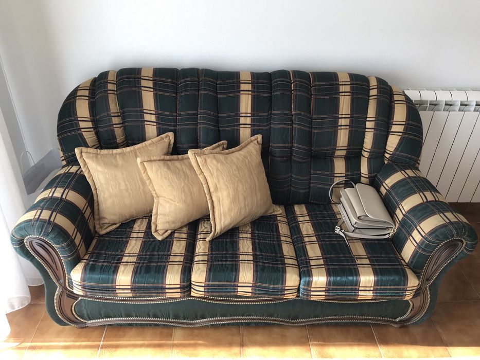 sofá pequeno confortavel