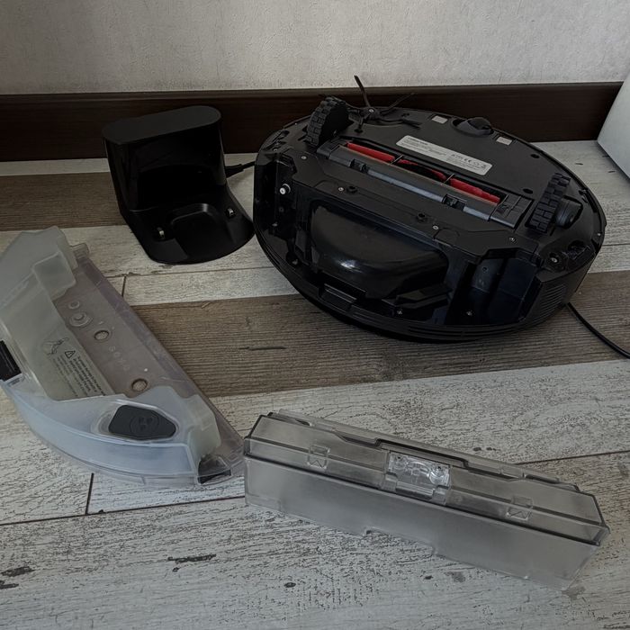Робот пилосос Roborock S6 maxV на запчастини