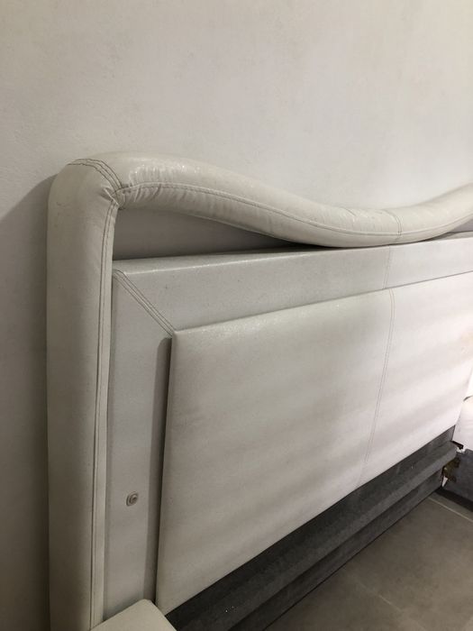 Cama com Led estofada