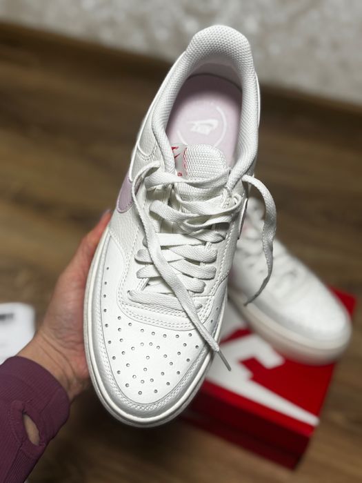 NIKE оригінал  25.5