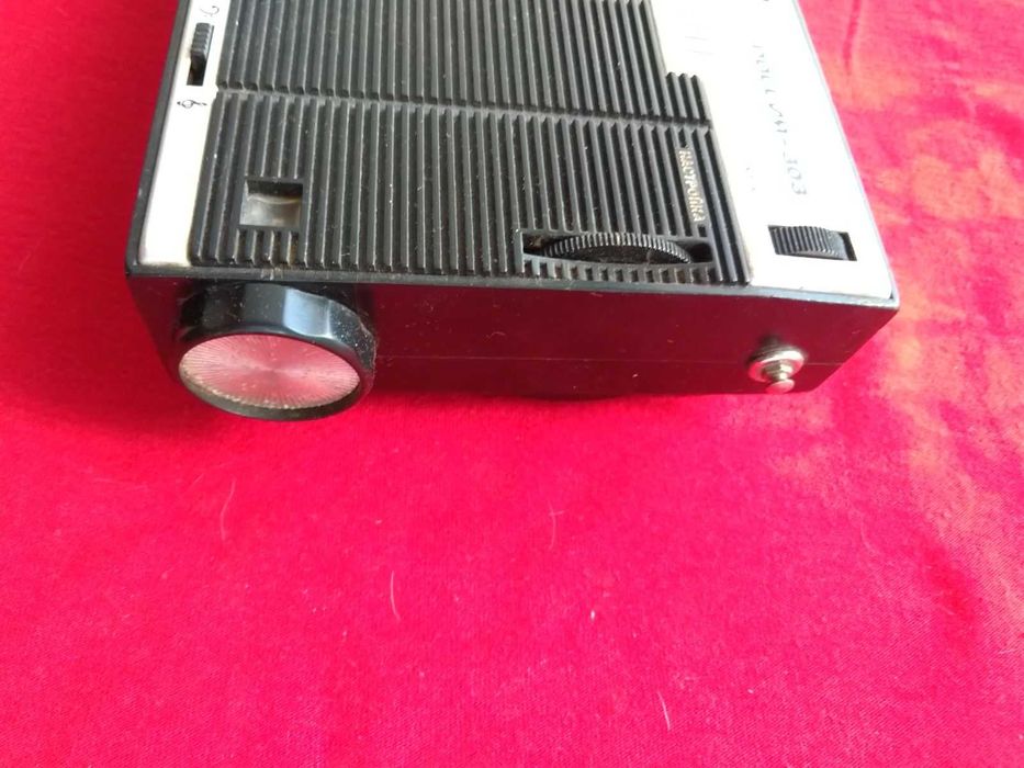 Радиоприемник Россия - 303 . Цена 480 грн.