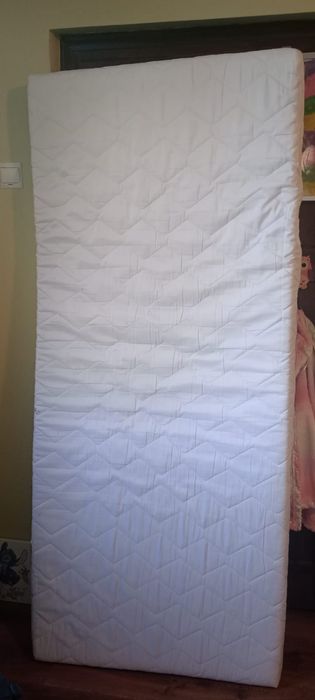 Oddam materac dla dziecka FDM