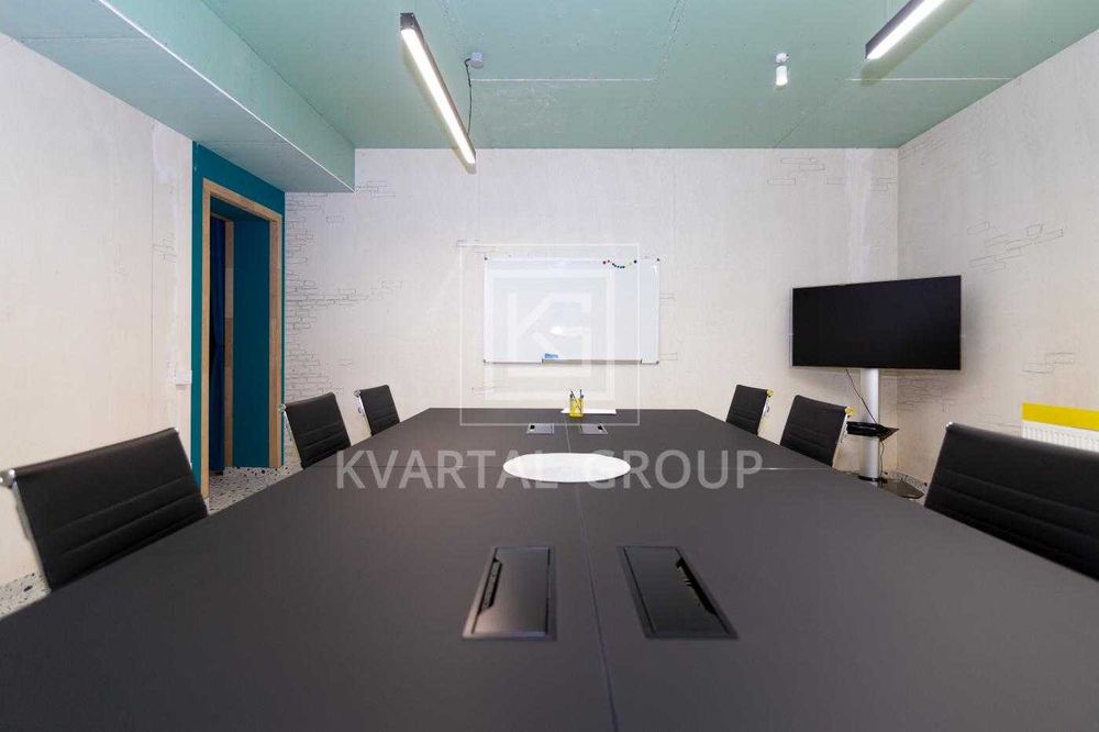 Розкішна резиденція 1087 м² з озером та повною автономією, 45 соток