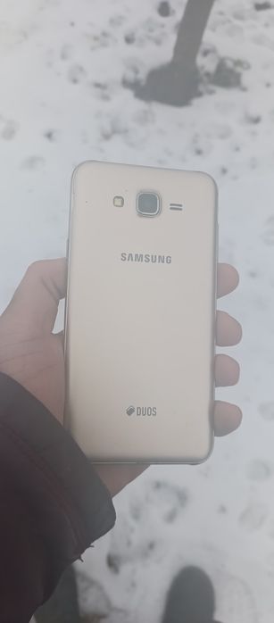 Samsung J7 в хорошому стані