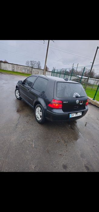 Volkswagen Golf 4 
3500$