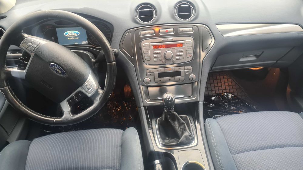 Ford Mondeo mk4 titanium Polecam