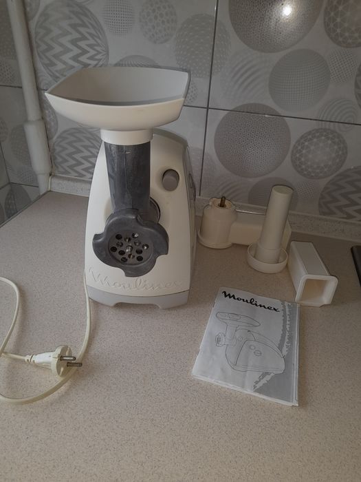 Электромясорубка