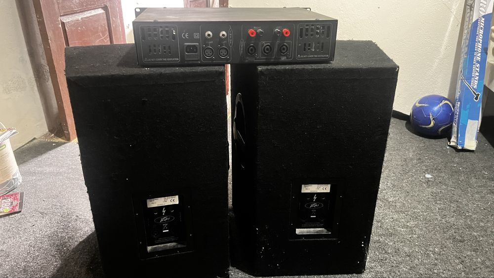 Par de colunas mais amplificador