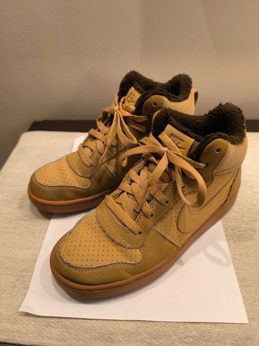 Vendo Tênis Nike em muito bom estado, com pouco uso Nr 37.5