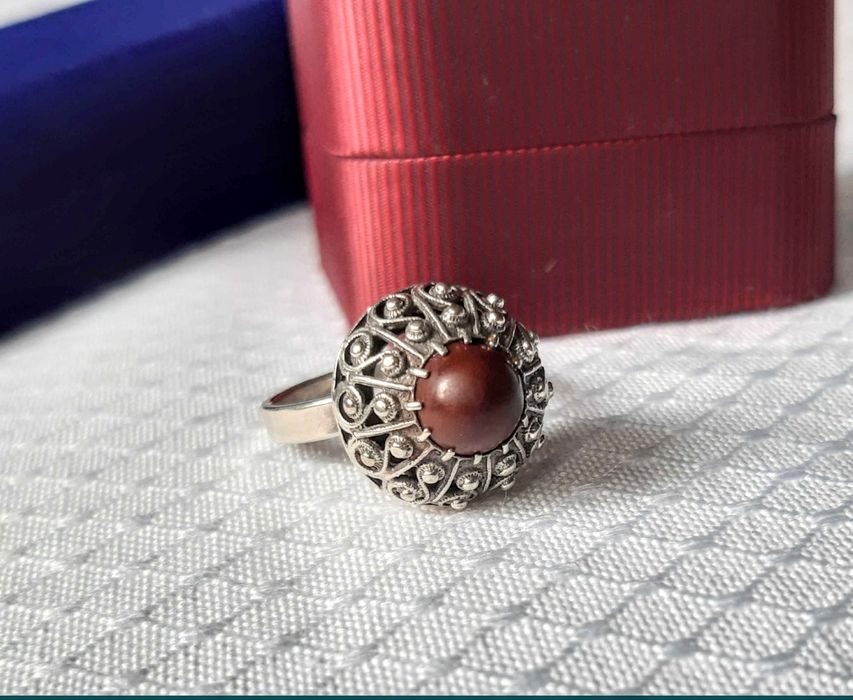 Srebrny pierścionek Warmet Resovia.  Poziomka. PRL.