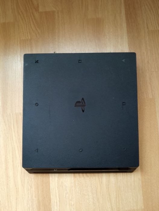 Sprzedam ps4 pro 1tb