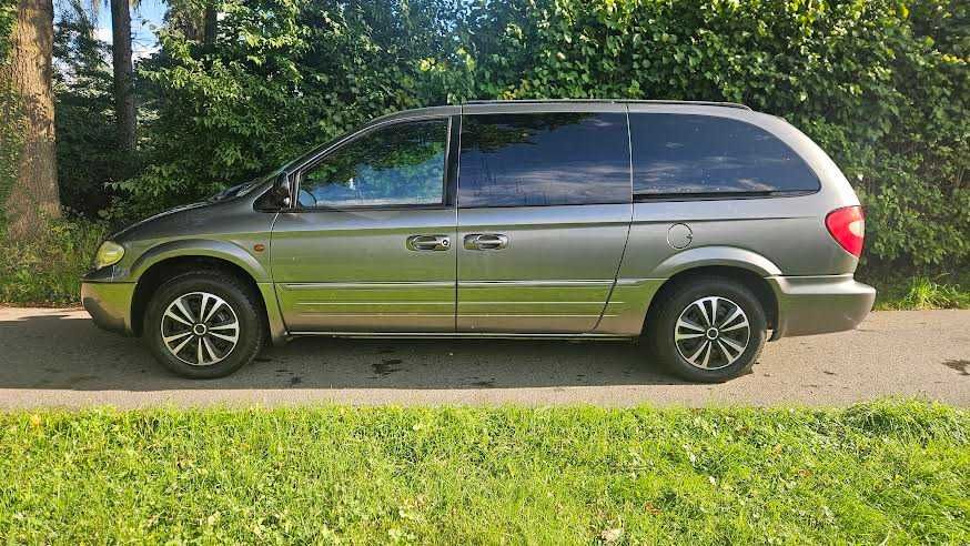 Chrysler Grand Voyager 2008, 2776 cm3