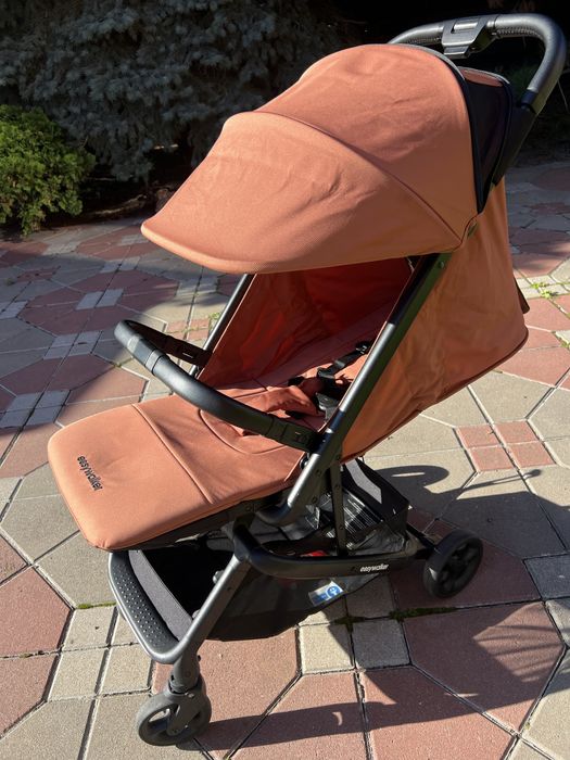 Прогулочная коляска easywalker miley2