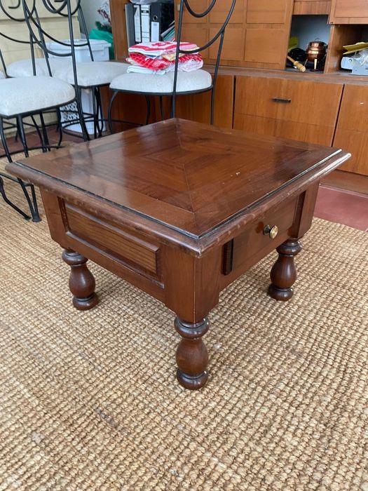 Vendo mesa de madeira