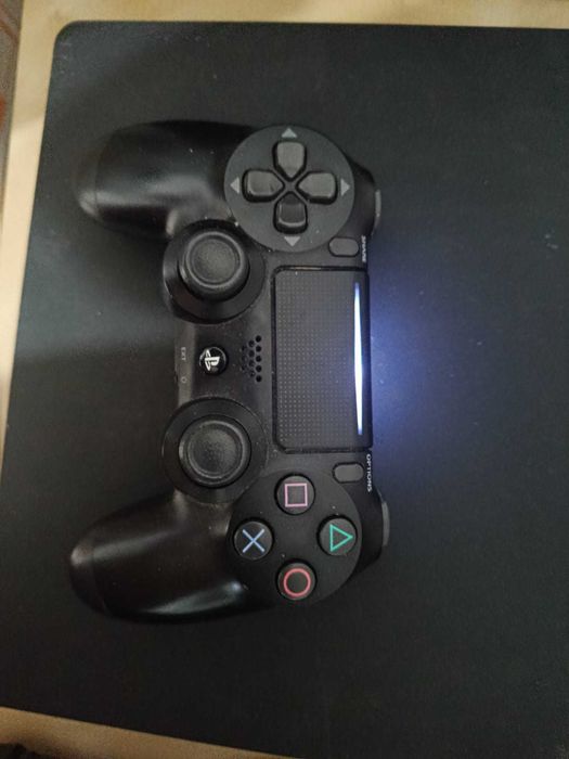 Consola PS4 Slim 1 TB + comando + 6 jogos + caixa original