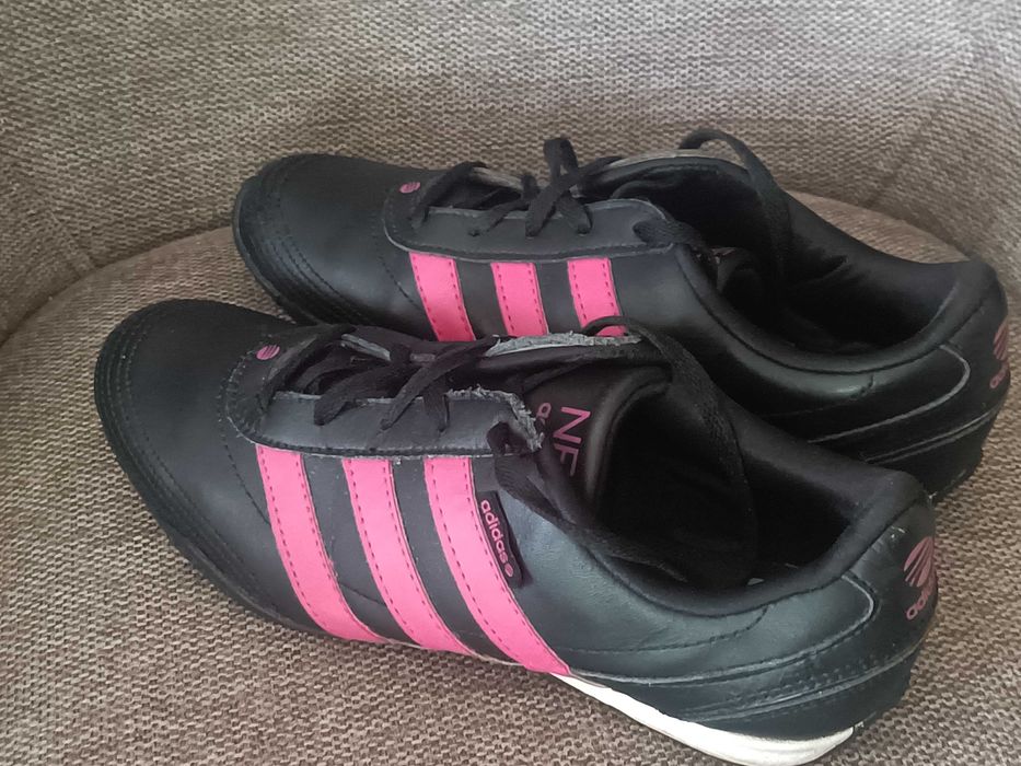 Sapatilhas Adidas Neo.