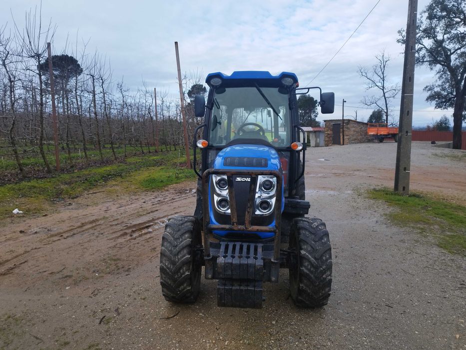 Trator Solís 75cc Cabinado
