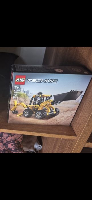 LEGO Technic Koparko-ładowarka (42197)