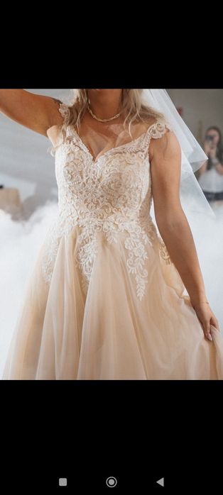 Piękna Suknia ślubna