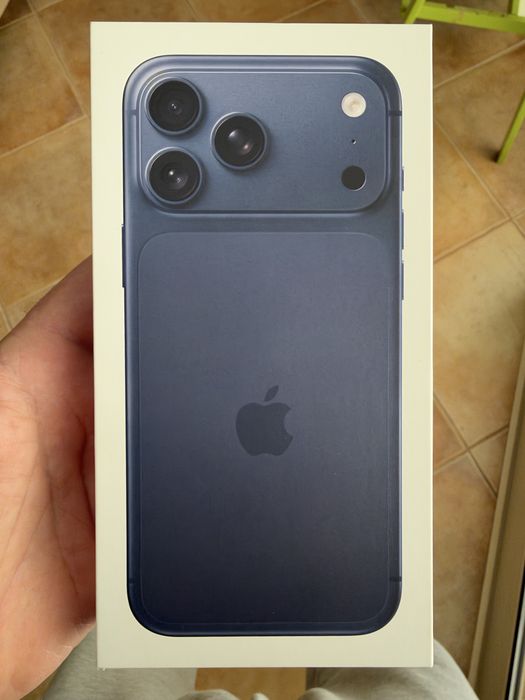 Vendo caixa original de iphone 17 pro max