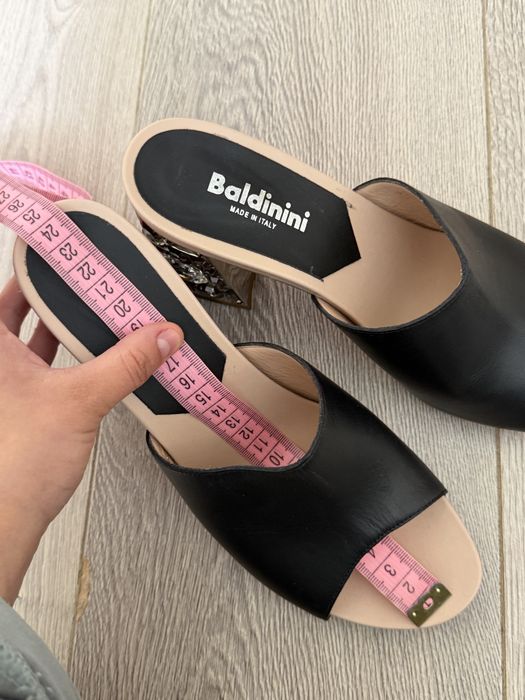 туфлі-мюлі Baldinini