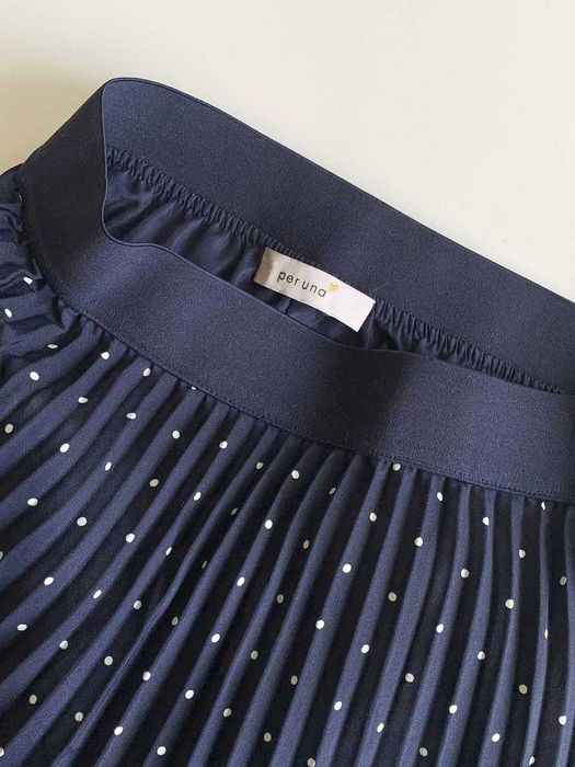 Новая гофрированная синяя юбка в горошек