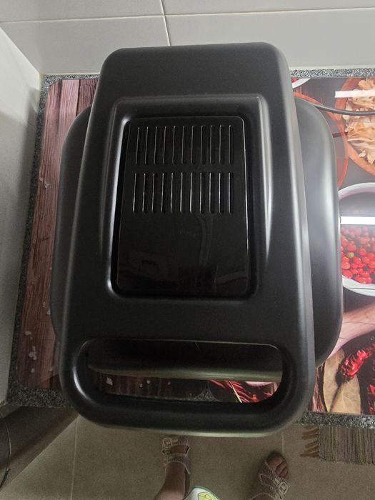 Grelhador Russell Hobbs
