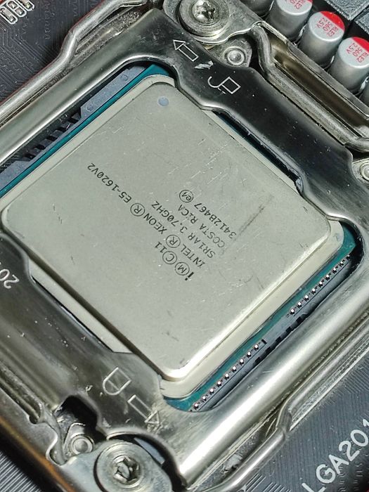 Комплект xeon e5 1620v2 +16озу+мат плата