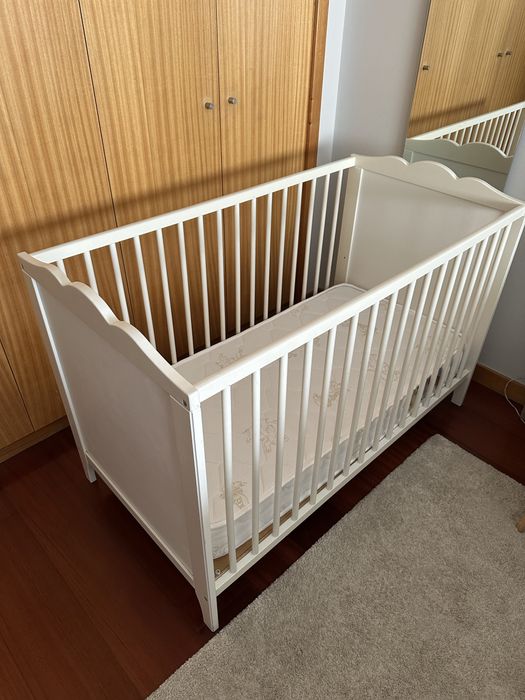 IKEA Crib + Mattress in Like-New Condition