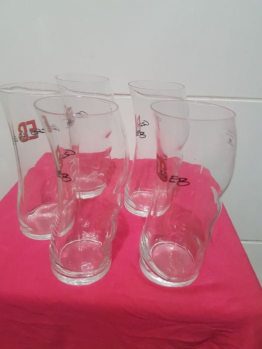 Pięć nowych oryginalnych krzywych szklanek 0,3l Glass Decor