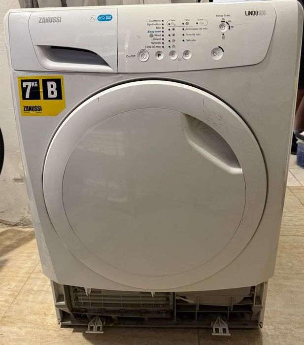 Сушильна машина Zanussi
